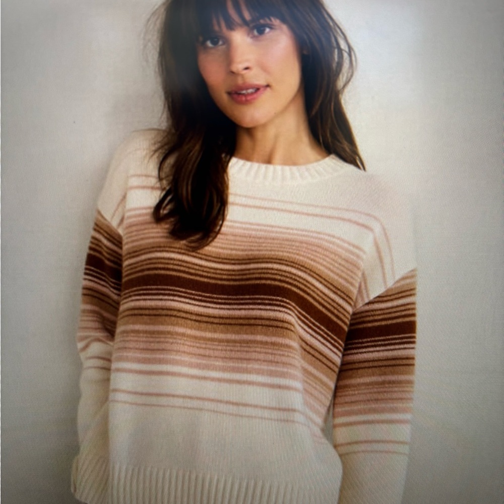 100% Cashmere Women’s Cream and Brown Striped Crewneck Sweater
